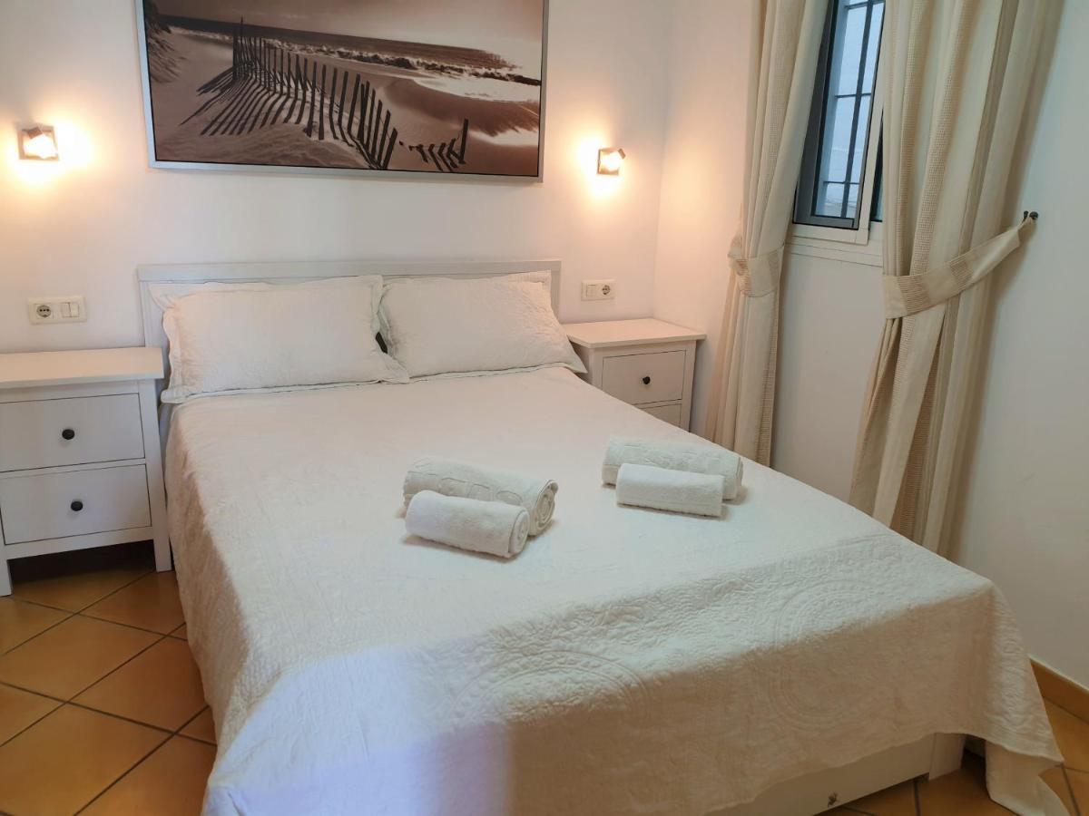 Dona Lola Micaela - Fully Equiped 1 Bedroom Ground Floor Beach Front Apartment With Direct Access To The Beach Of Calahonda - Costa Del Sol - Cs155 Sitio de Calahonda Ngoại thất bức ảnh